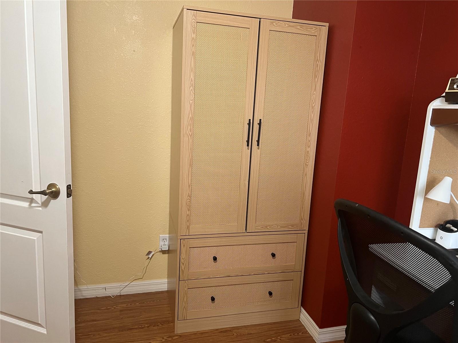 Image 20 of 40 For 24 Broadmoor Lane