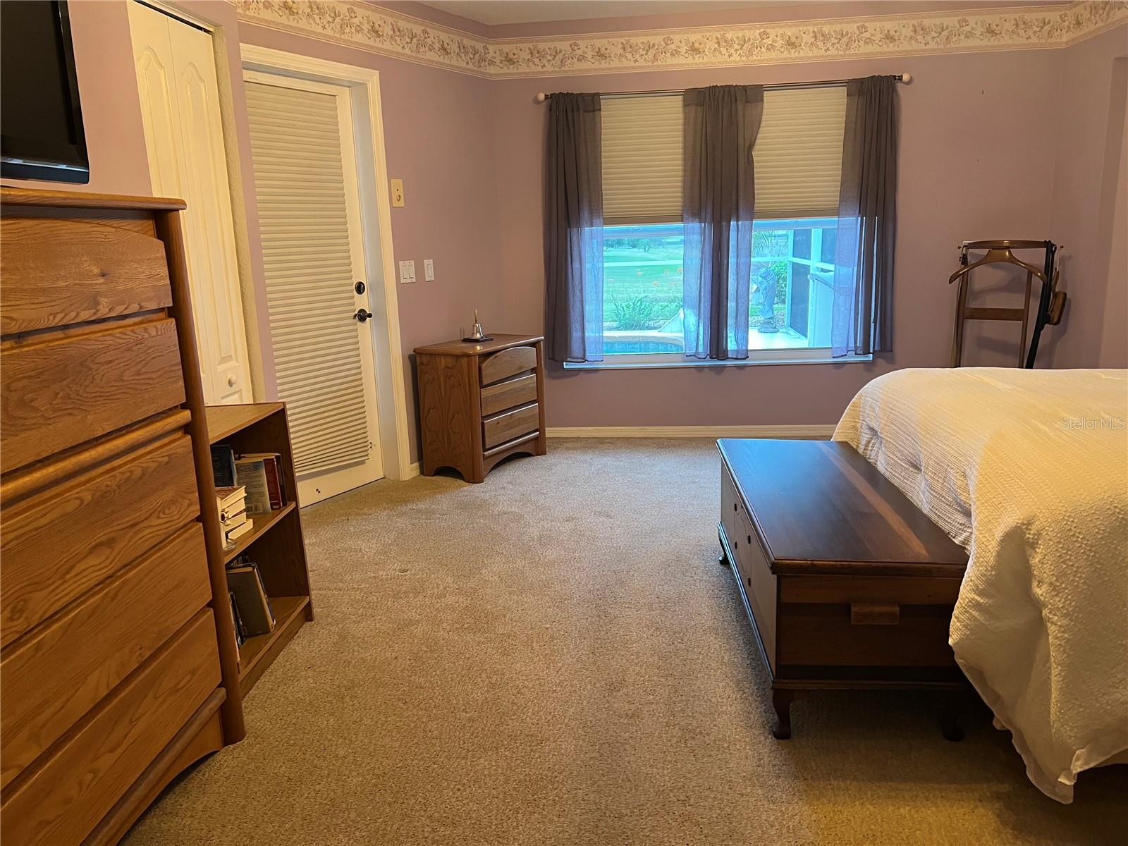 Image 24 of 40 For 24 Broadmoor Lane