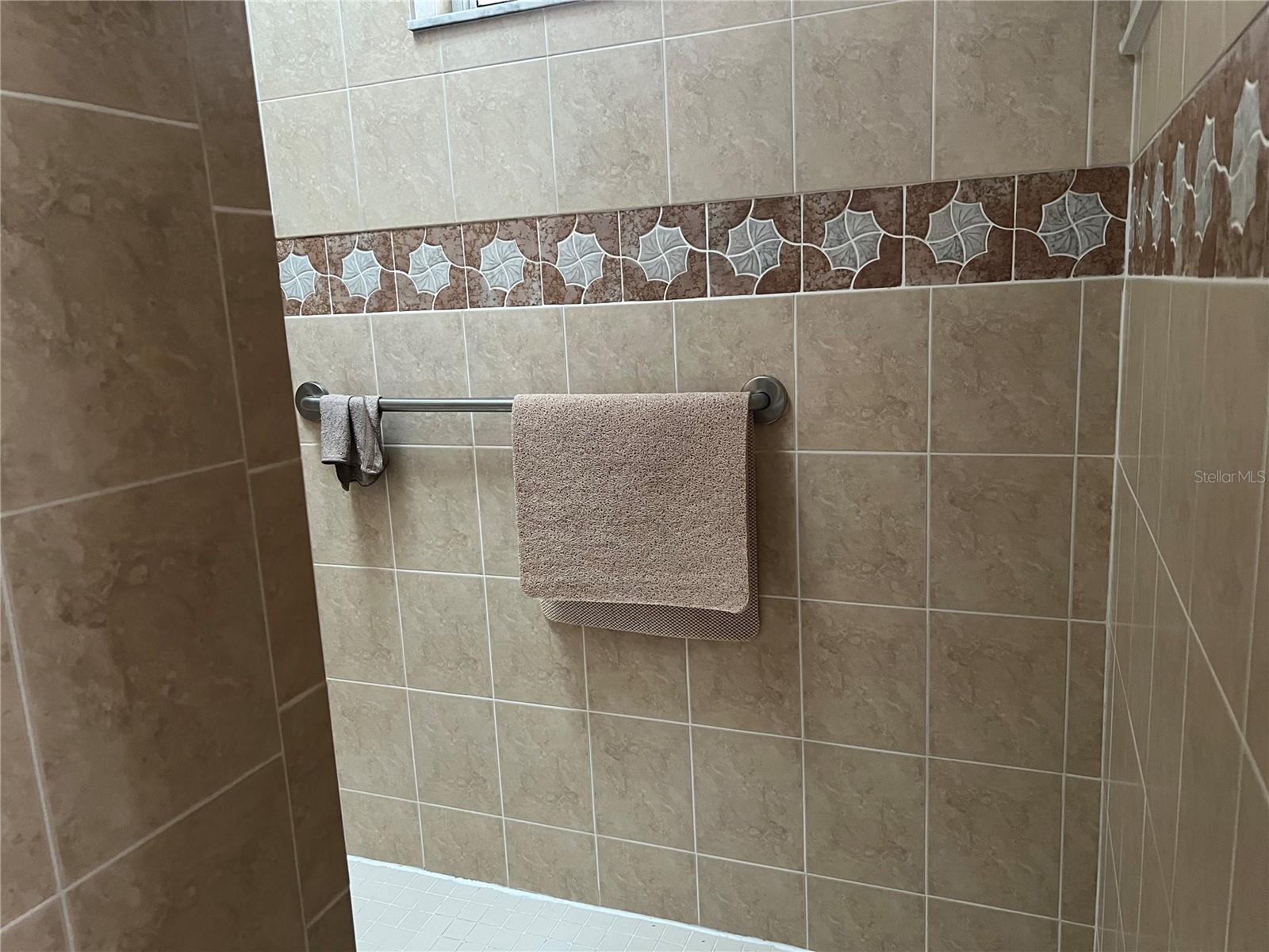 Image 25 of 40 For 24 Broadmoor Lane