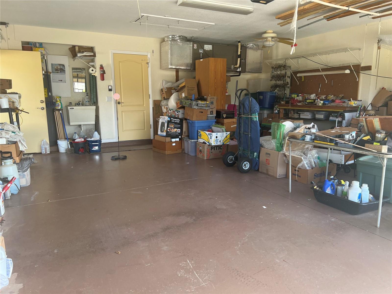 Image 29 of 40 For 24 Broadmoor Lane