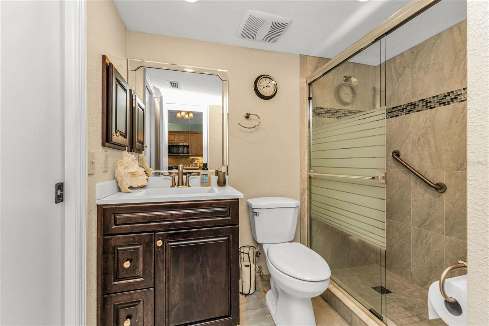 Image 21 of 37 For 6800 Placida Road 281