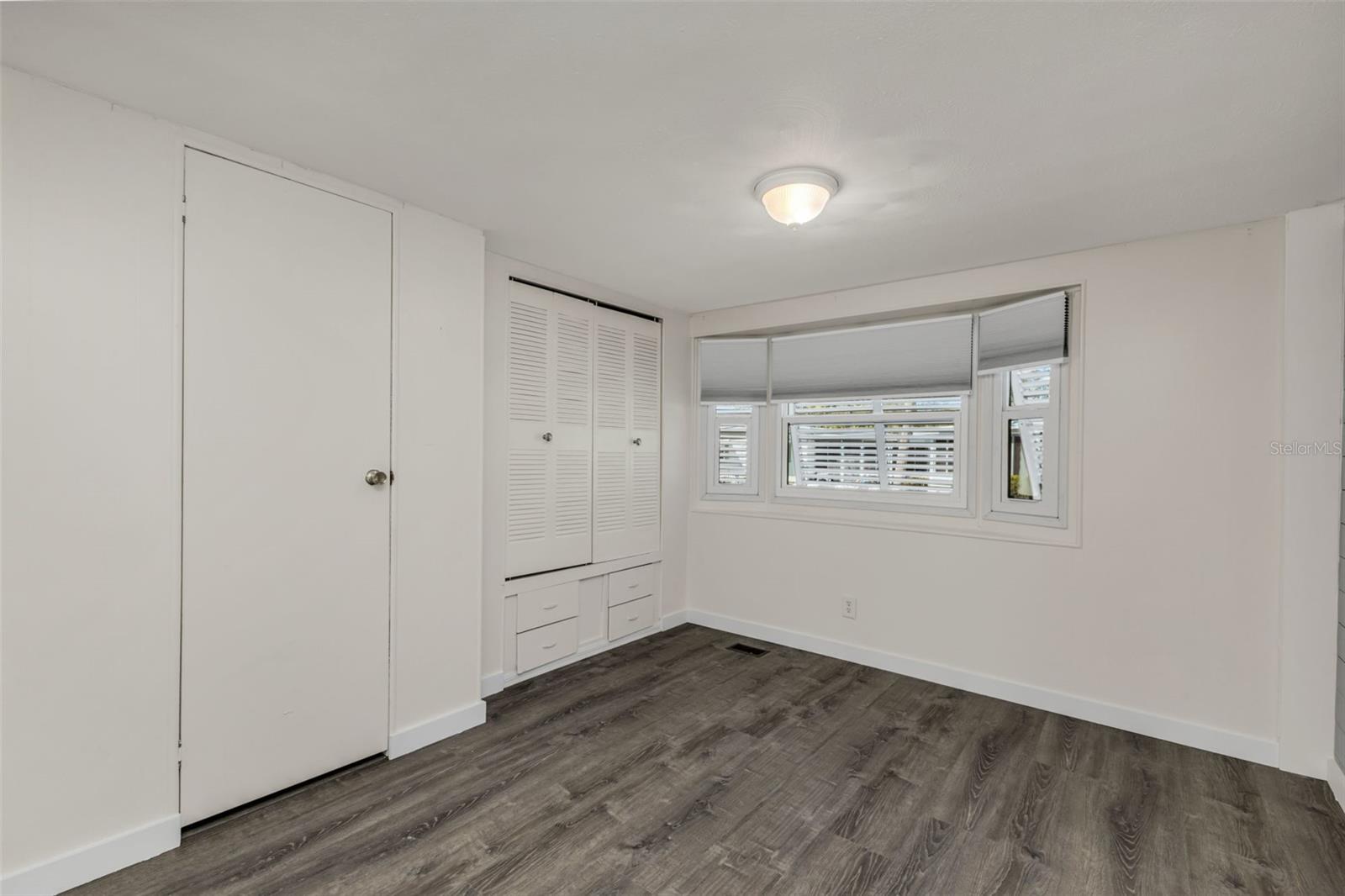 Image 17 of 39 For 1891 Englewood Road 119