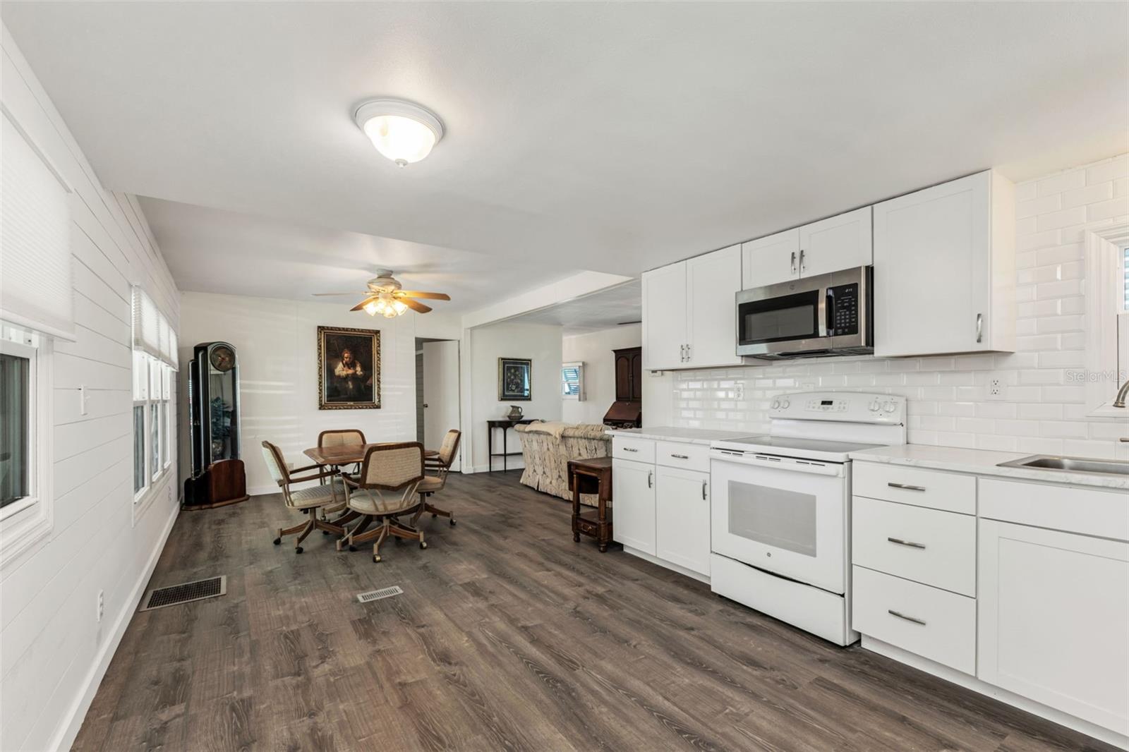 Image 3 of 39 For 1891 Englewood Road 119