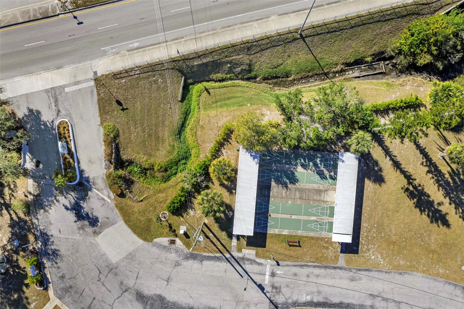 Image 33 of 39 For 1891 Englewood Road 119