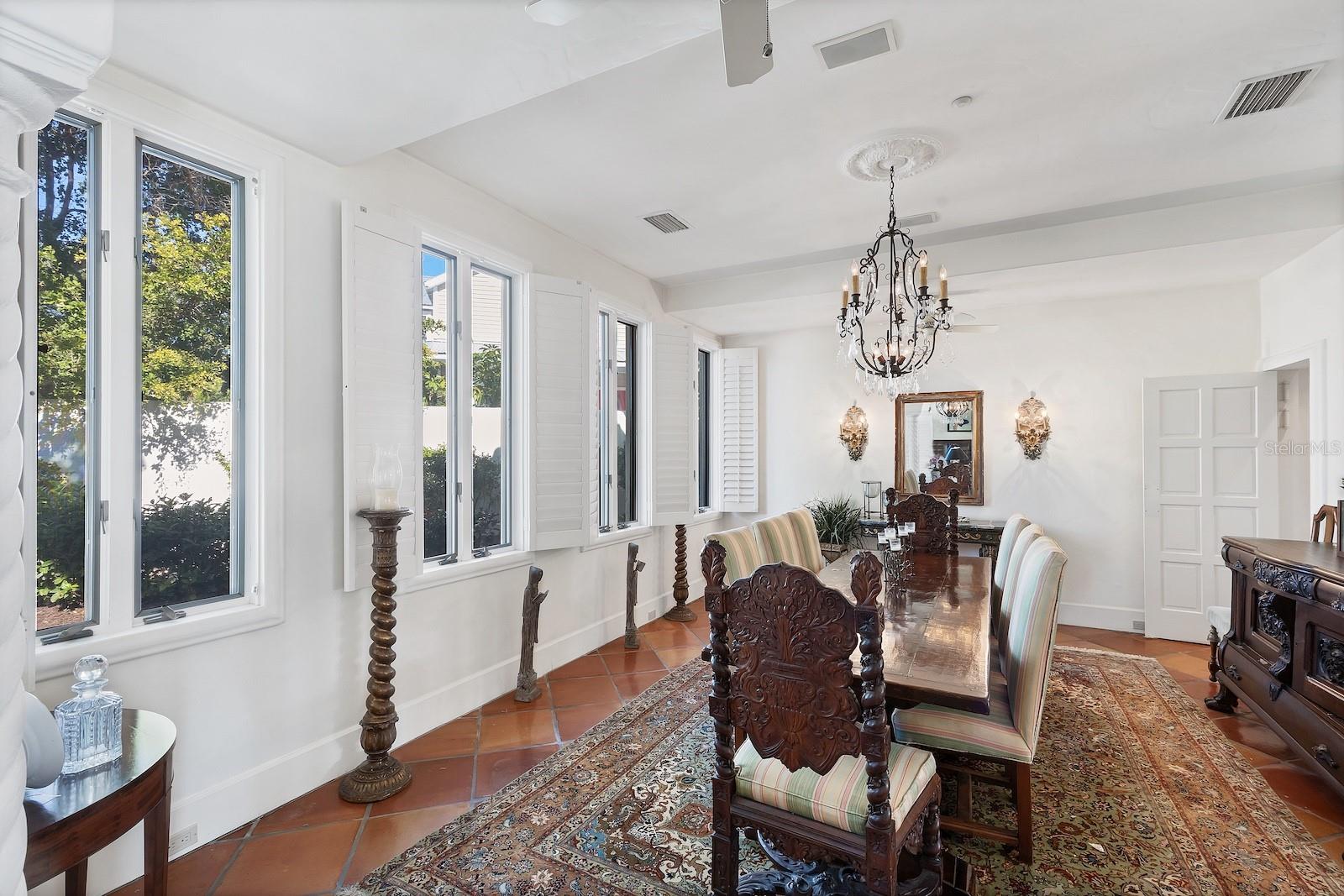 Image 11 of 55 For 1500 Railroad Avenue