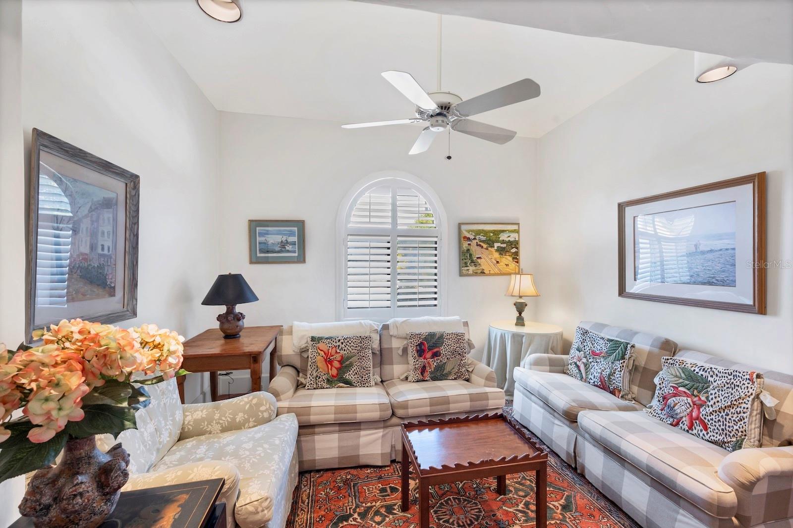 Image 22 of 55 For 1500 Railroad Avenue