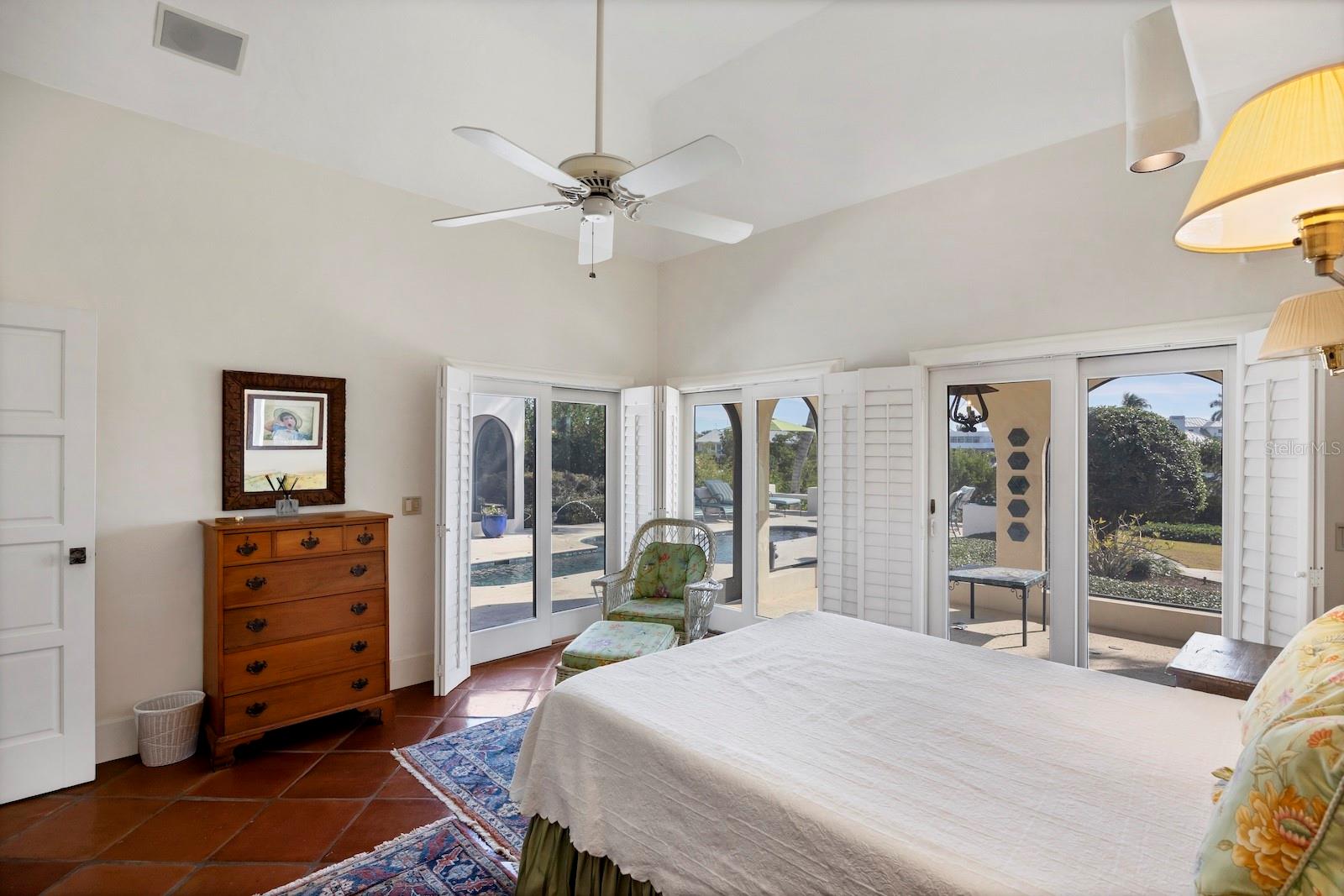 Image 23 of 55 For 1500 Railroad Avenue