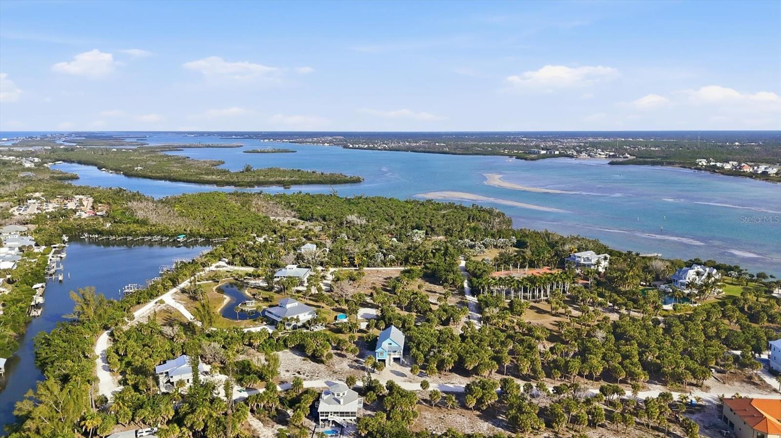 Image 4 of 55 For 19 Lemon Bay Lane