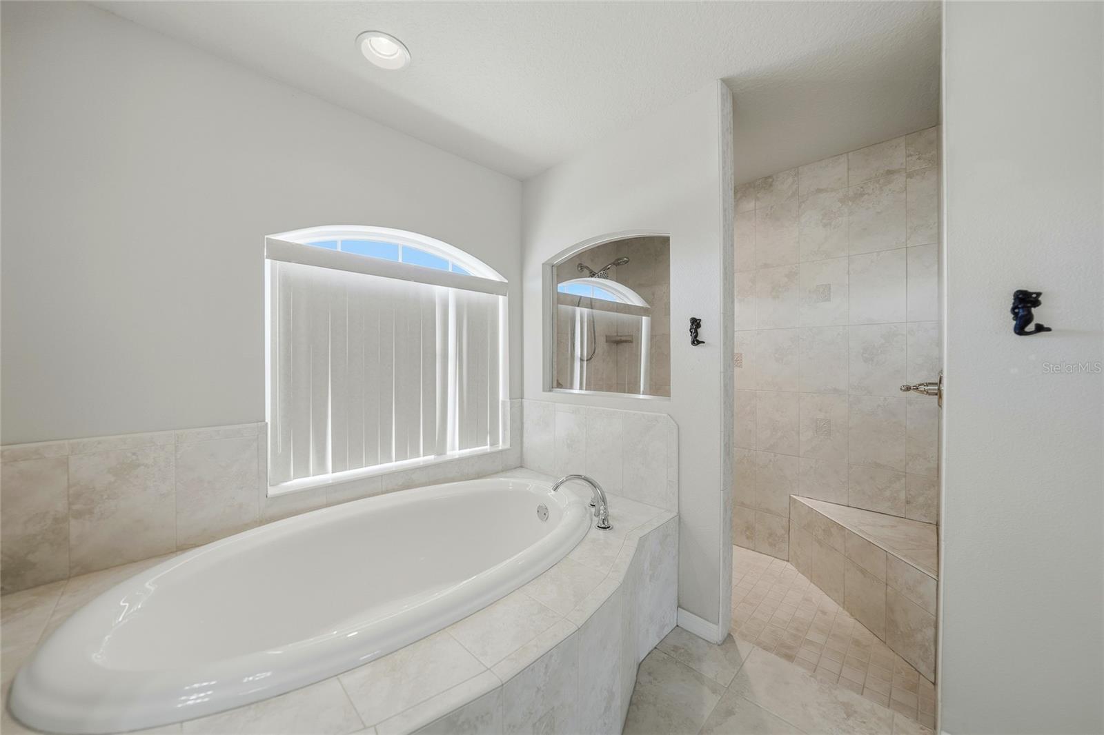 Image 22 of 54 For 5455 Graves Terrace