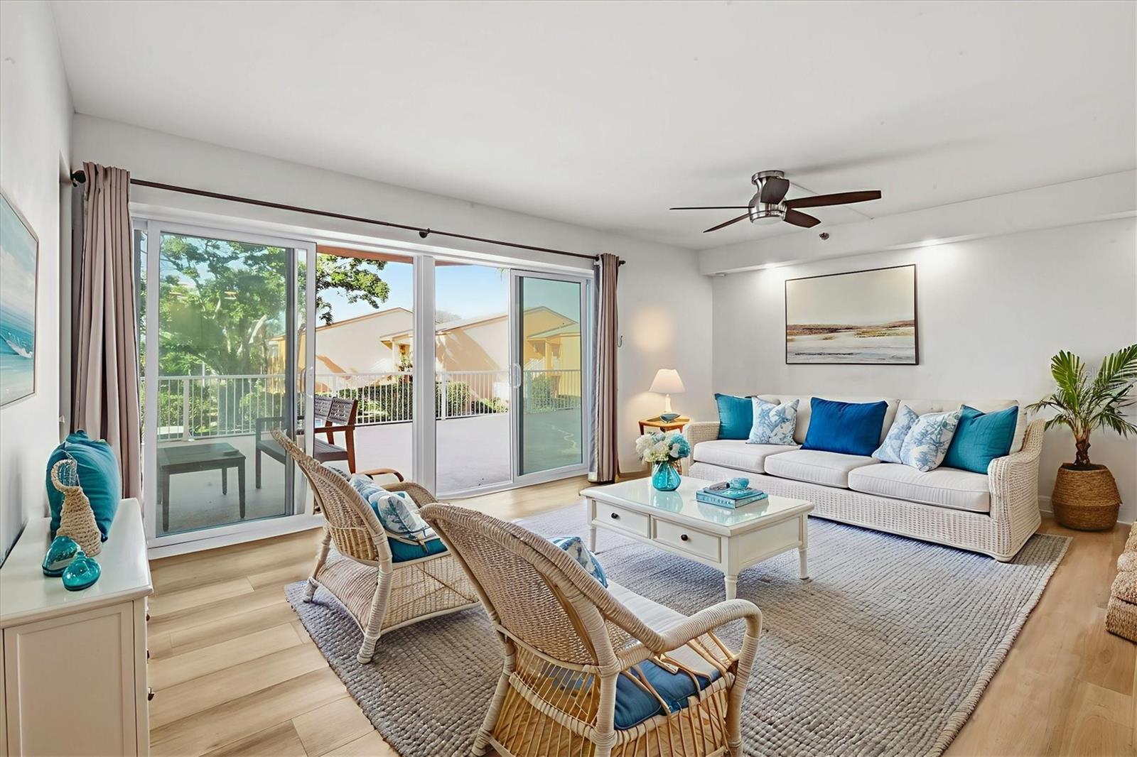 Image 12 of 46 For 7430 Sunshine Skyway Lane S 201