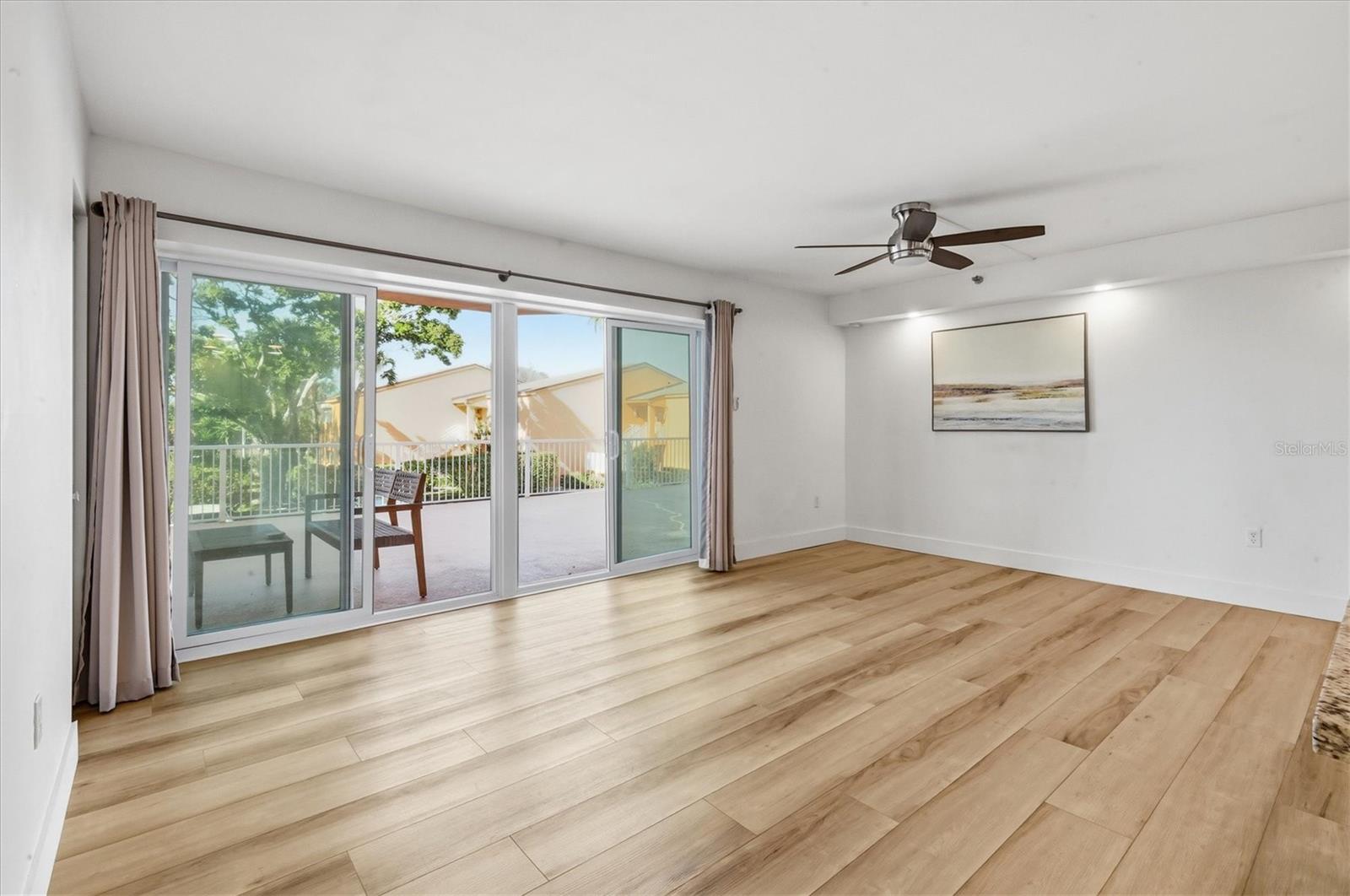 Image 13 of 46 For 7430 Sunshine Skyway Lane S 201