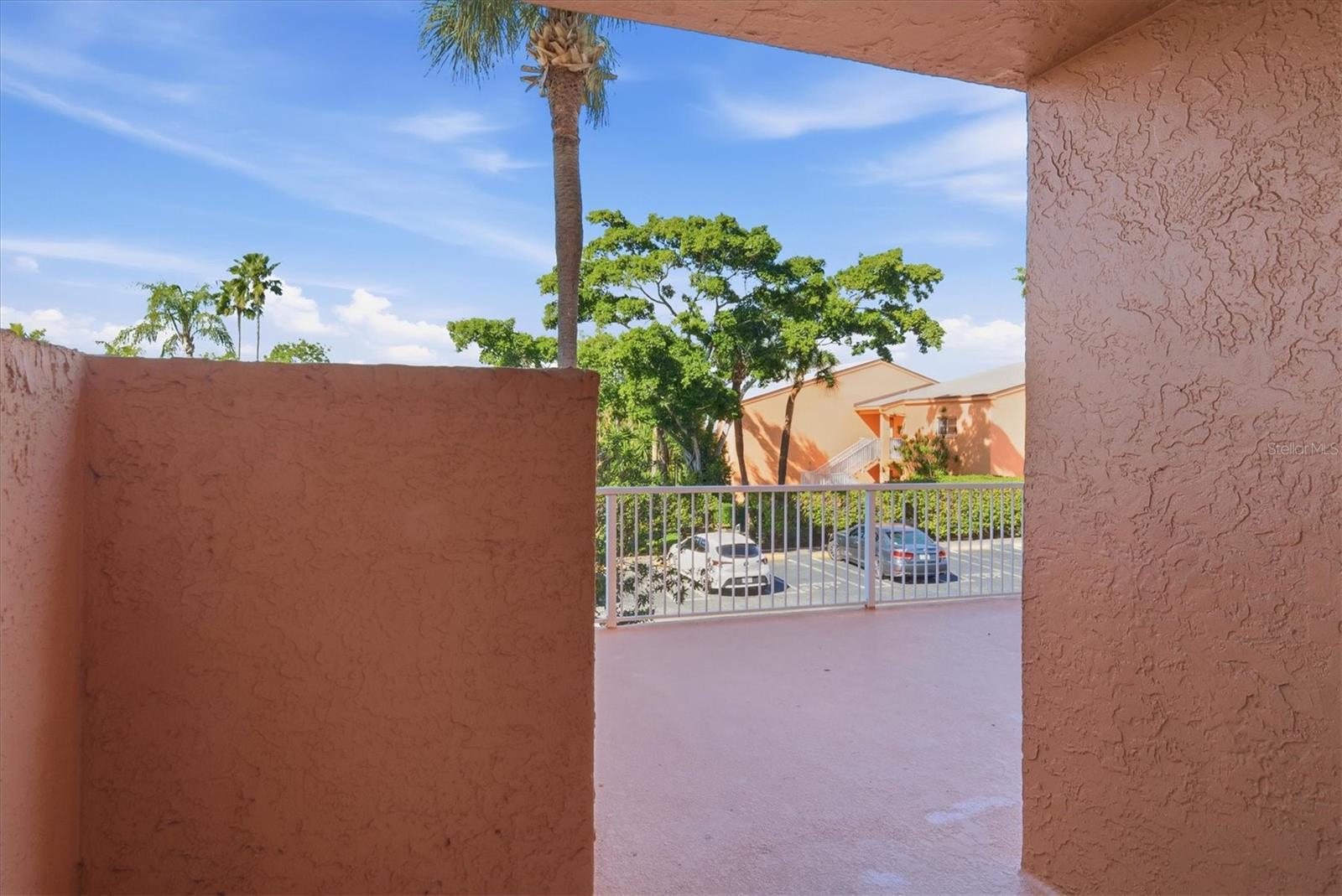 Image 29 of 46 For 7430 Sunshine Skyway Lane S 201