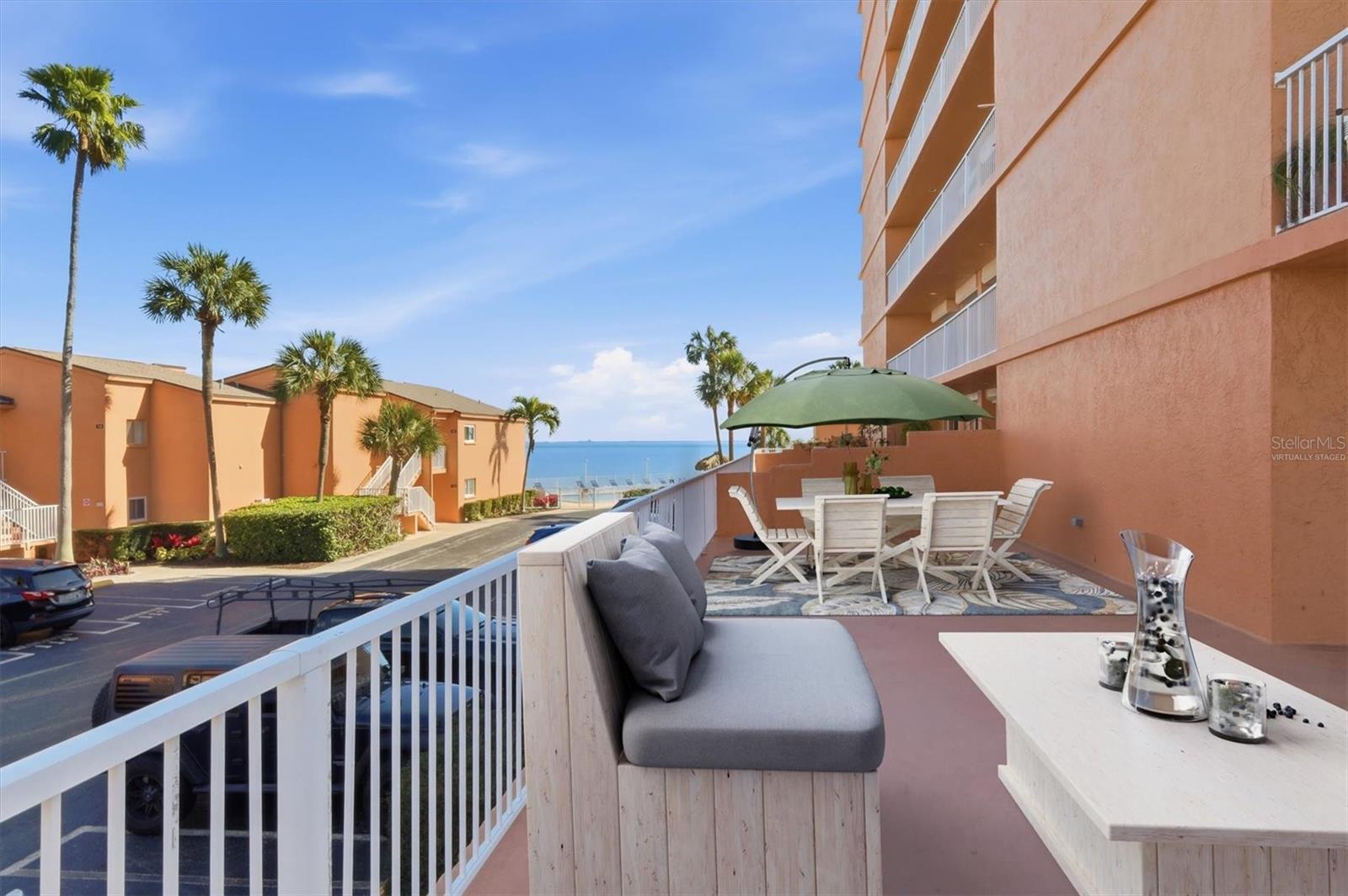 Image 31 of 46 For 7430 Sunshine Skyway Lane S 201