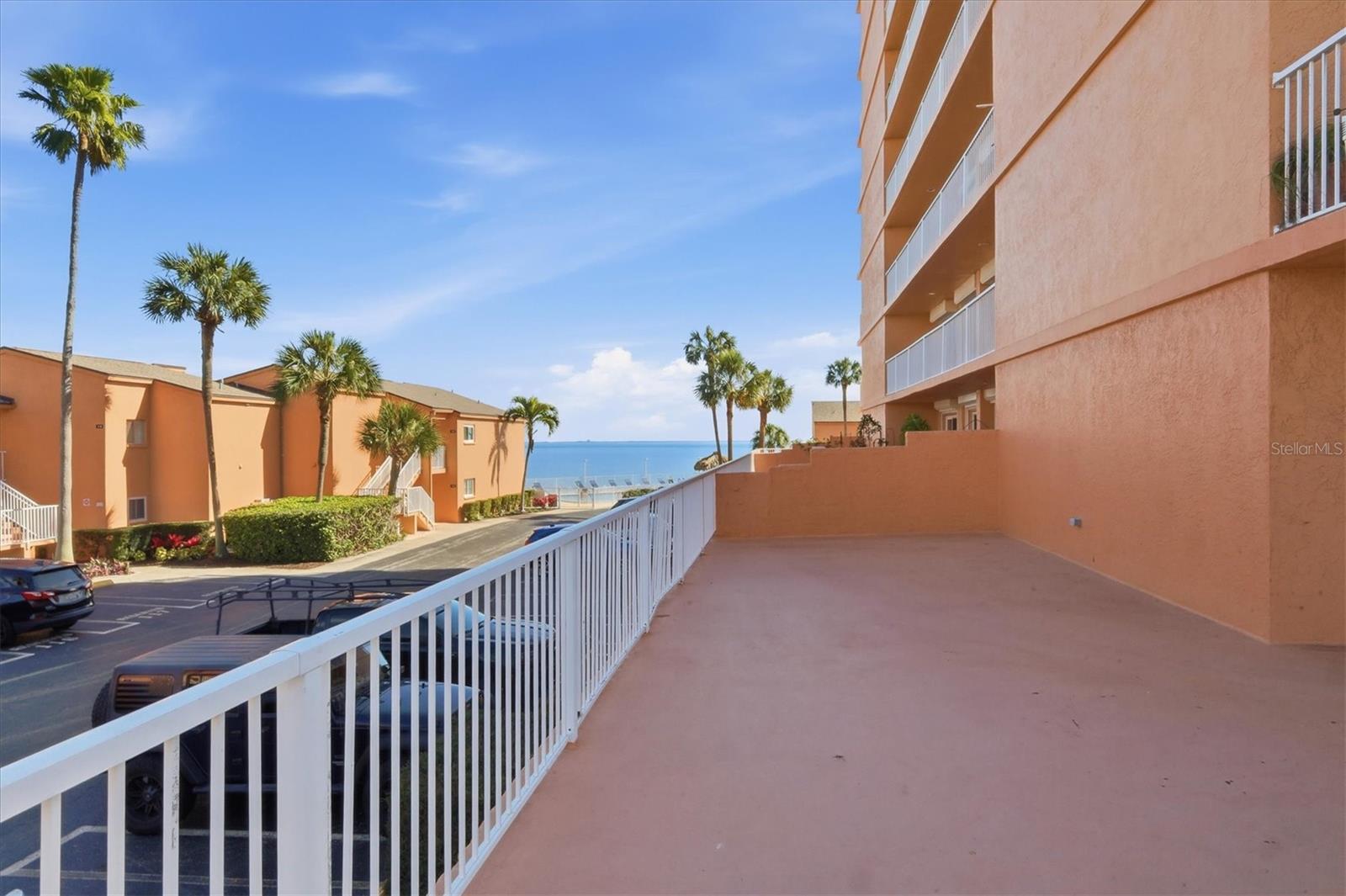 Image 33 of 46 For 7430 Sunshine Skyway Lane S 201