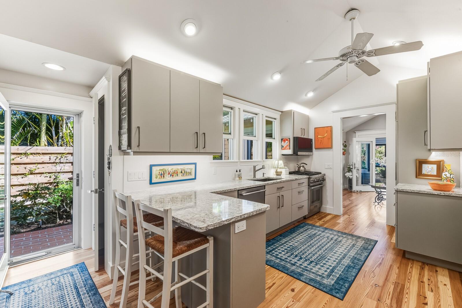 Image 10 of 25 For 361 Tarpon Avenue