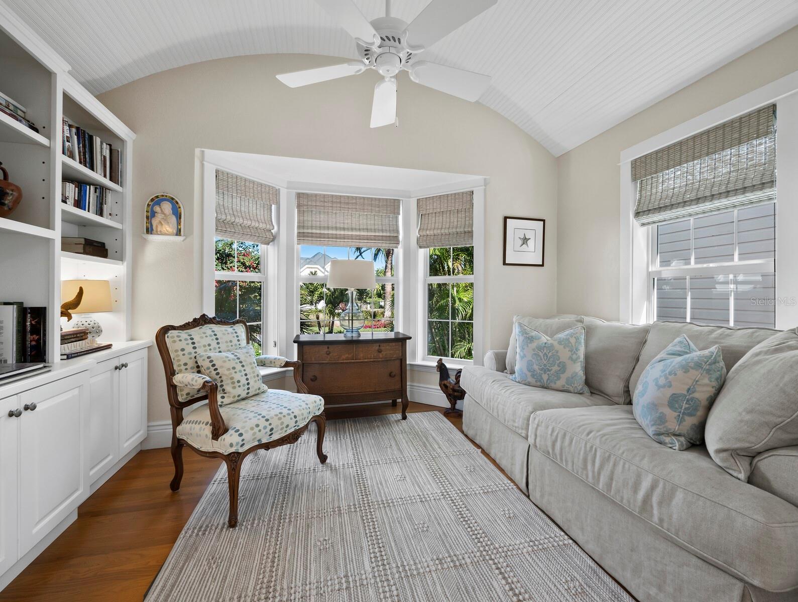 Image 12 of 56 For 160 Blackwall Court