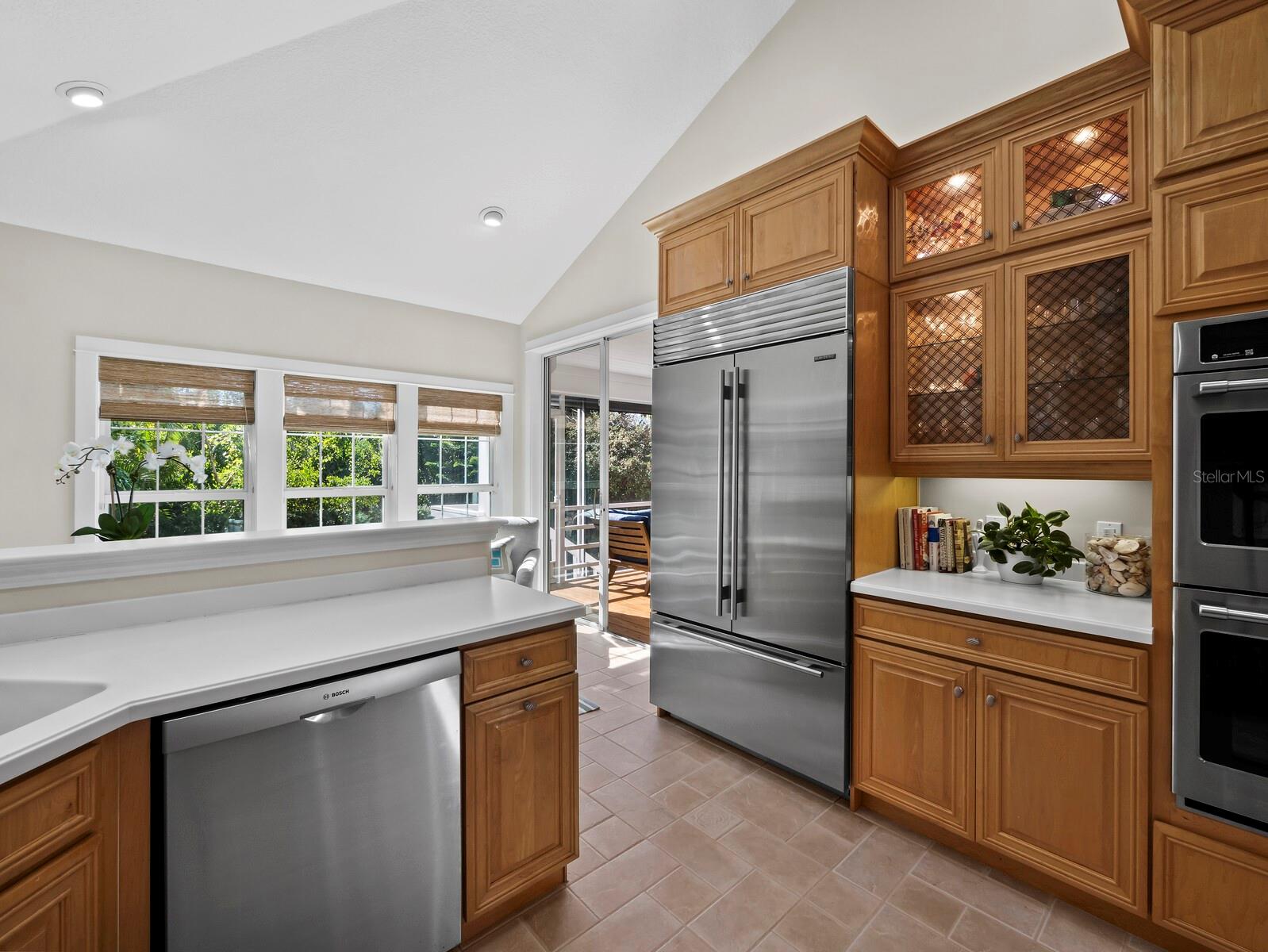 Image 14 of 56 For 160 Blackwall Court