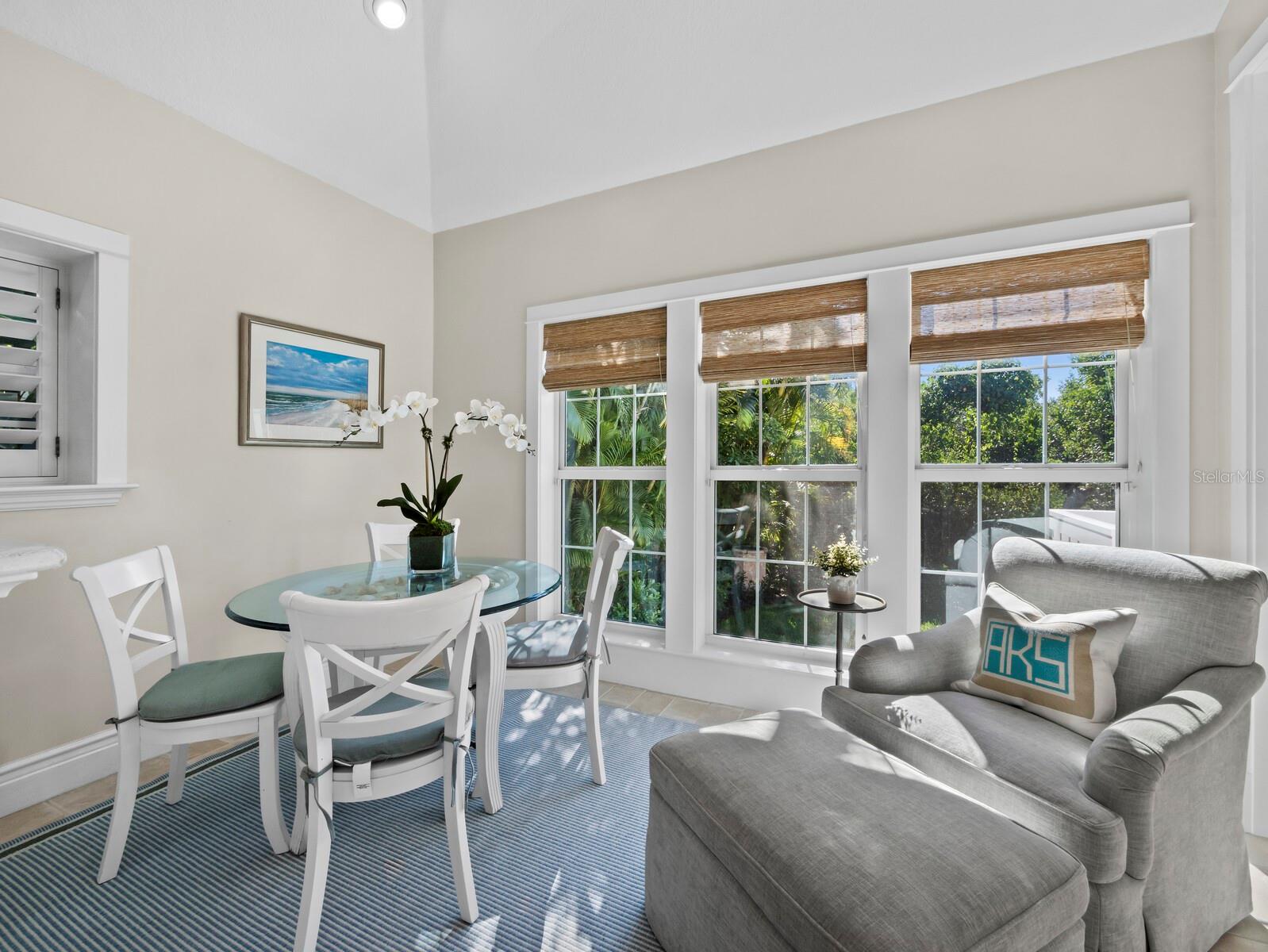 Image 17 of 56 For 160 Blackwall Court