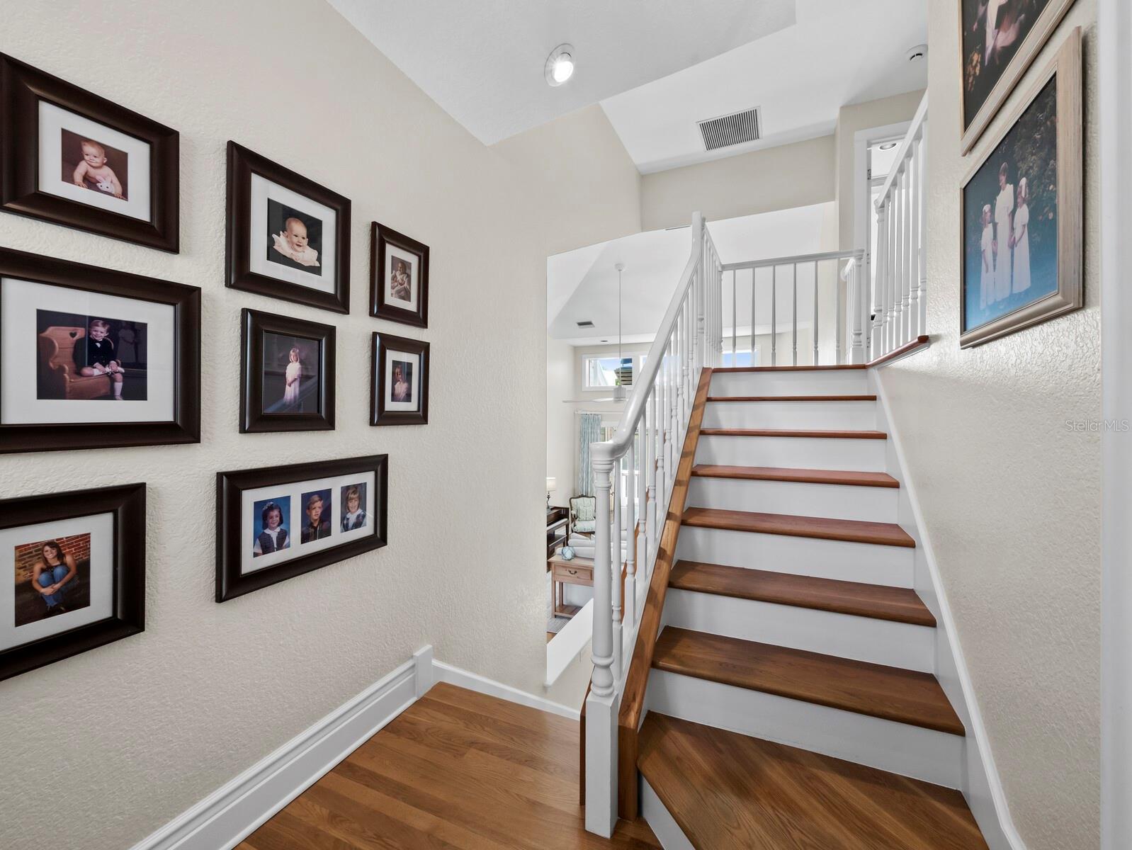 Image 26 of 56 For 160 Blackwall Court