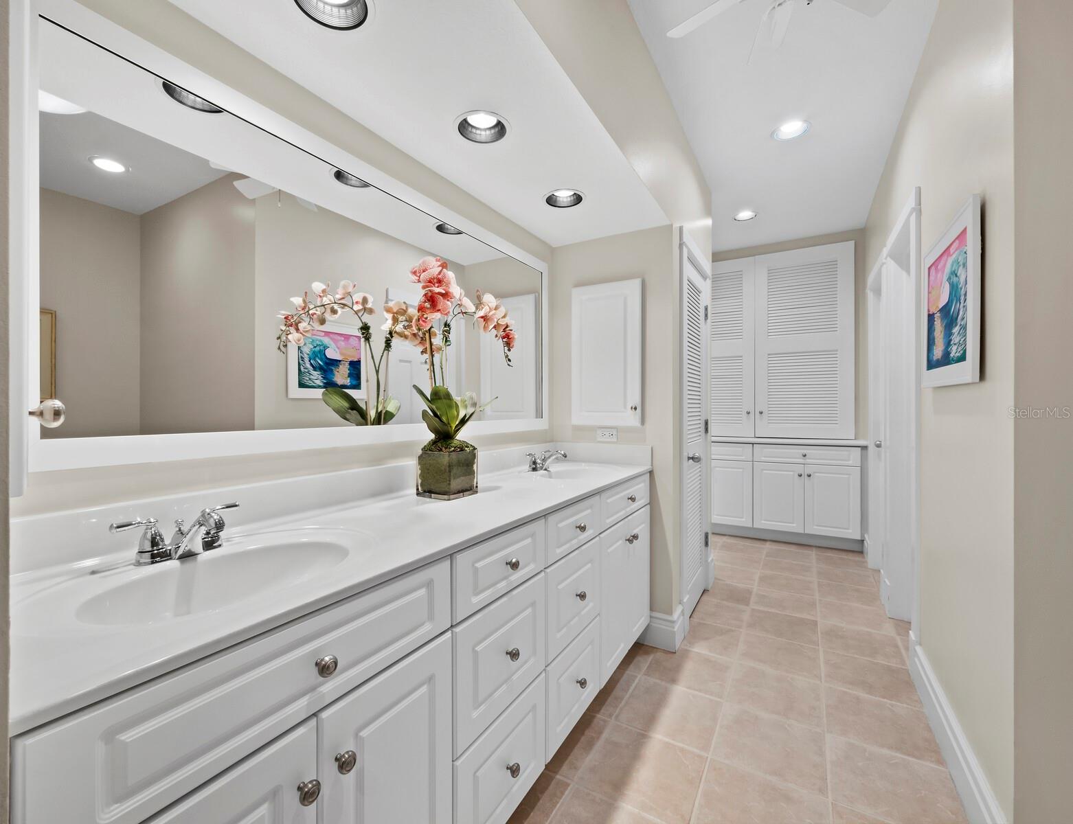 Image 36 of 56 For 160 Blackwall Court