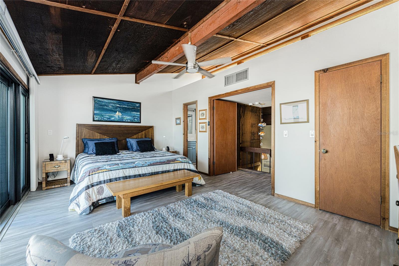 Image 35 of 68 For 5030 Beach Road 3