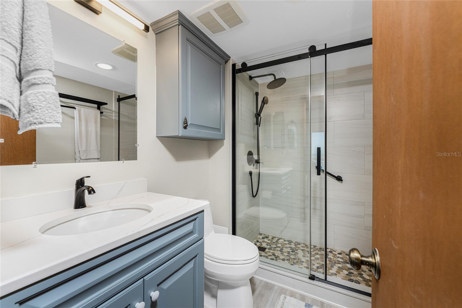 Image 37 of 68 For 5030 Beach Road 3