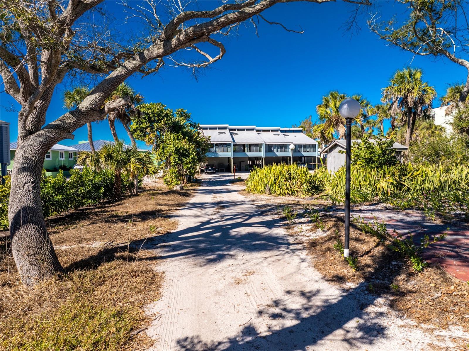 Image 57 of 68 For 5030 Beach Road 3