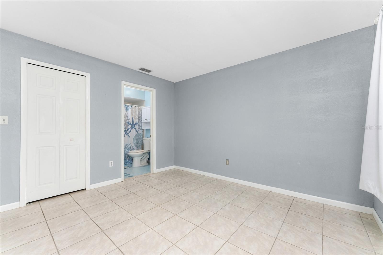 Image 17 of 37 For 25225 Rampart Boulevard 501