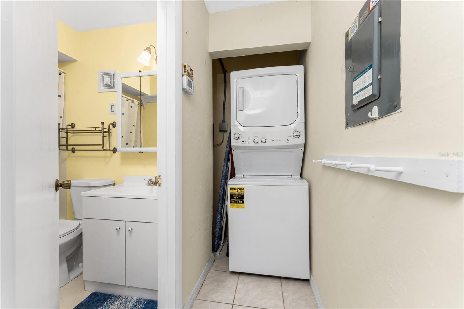 Image 22 of 37 For 25225 Rampart Boulevard 501