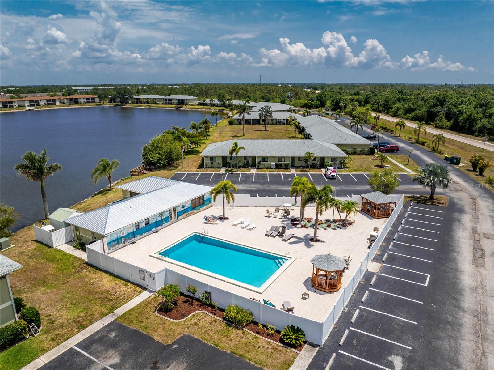 Image 28 of 37 For 25225 Rampart Boulevard 501