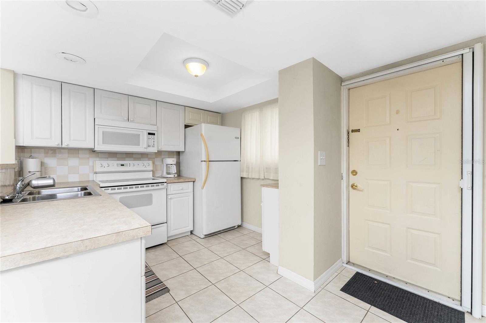 Image 9 of 37 For 25225 Rampart Boulevard 501