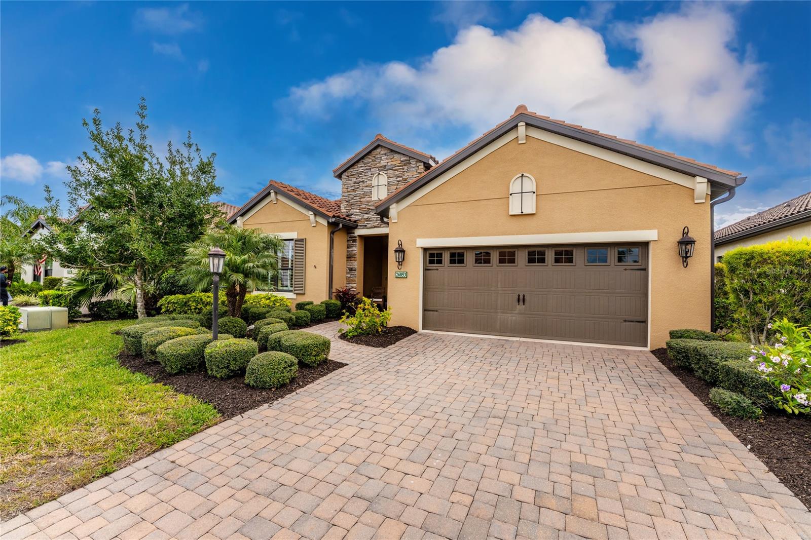 Image 4 of 66 For 26853 Weiskopf Drive