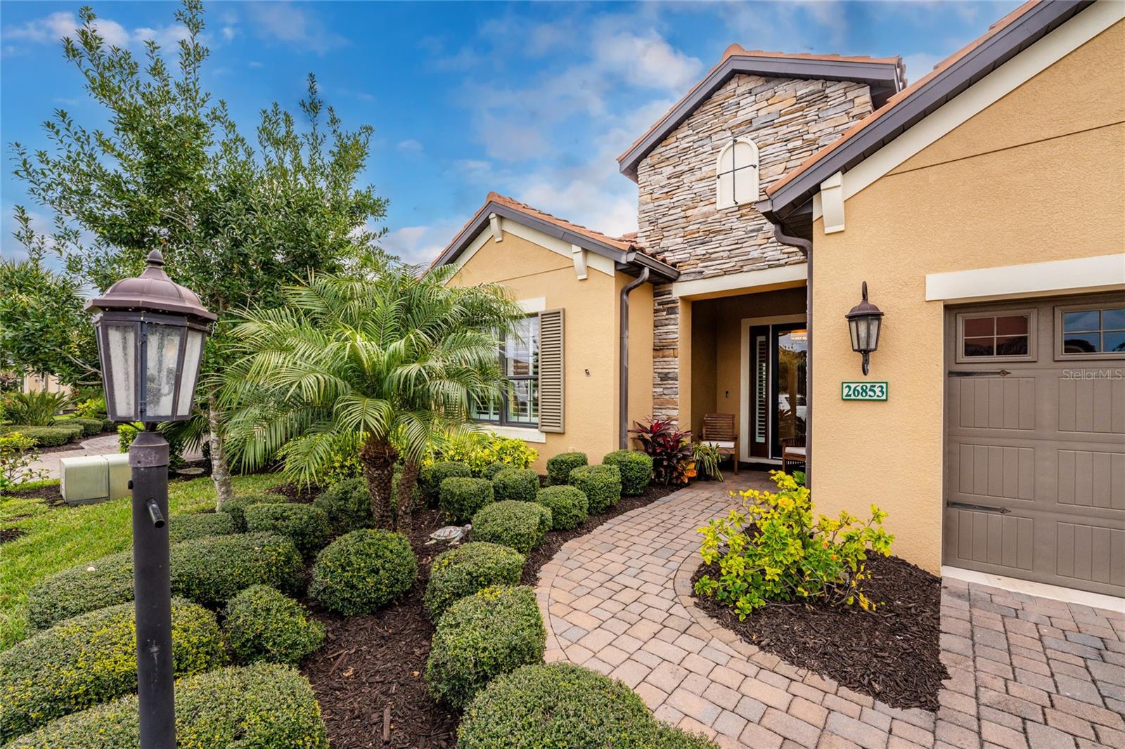 Image 5 of 66 For 26853 Weiskopf Drive