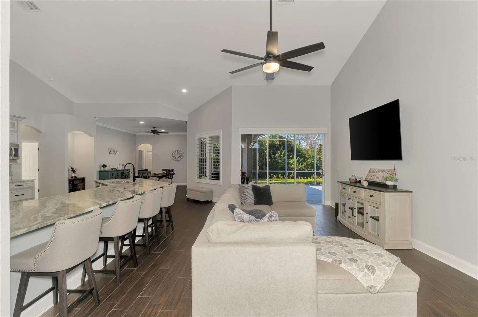 Image 10 of 91 For 14218 Silver Lakes Circle