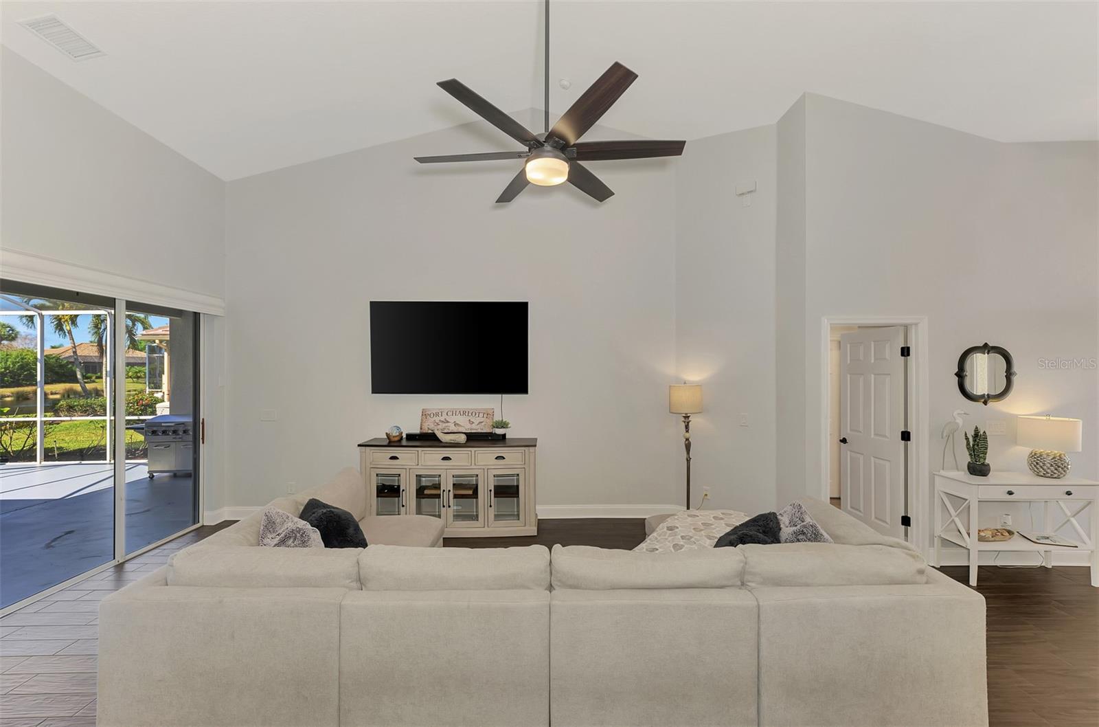 Image 12 of 91 For 14218 Silver Lakes Circle