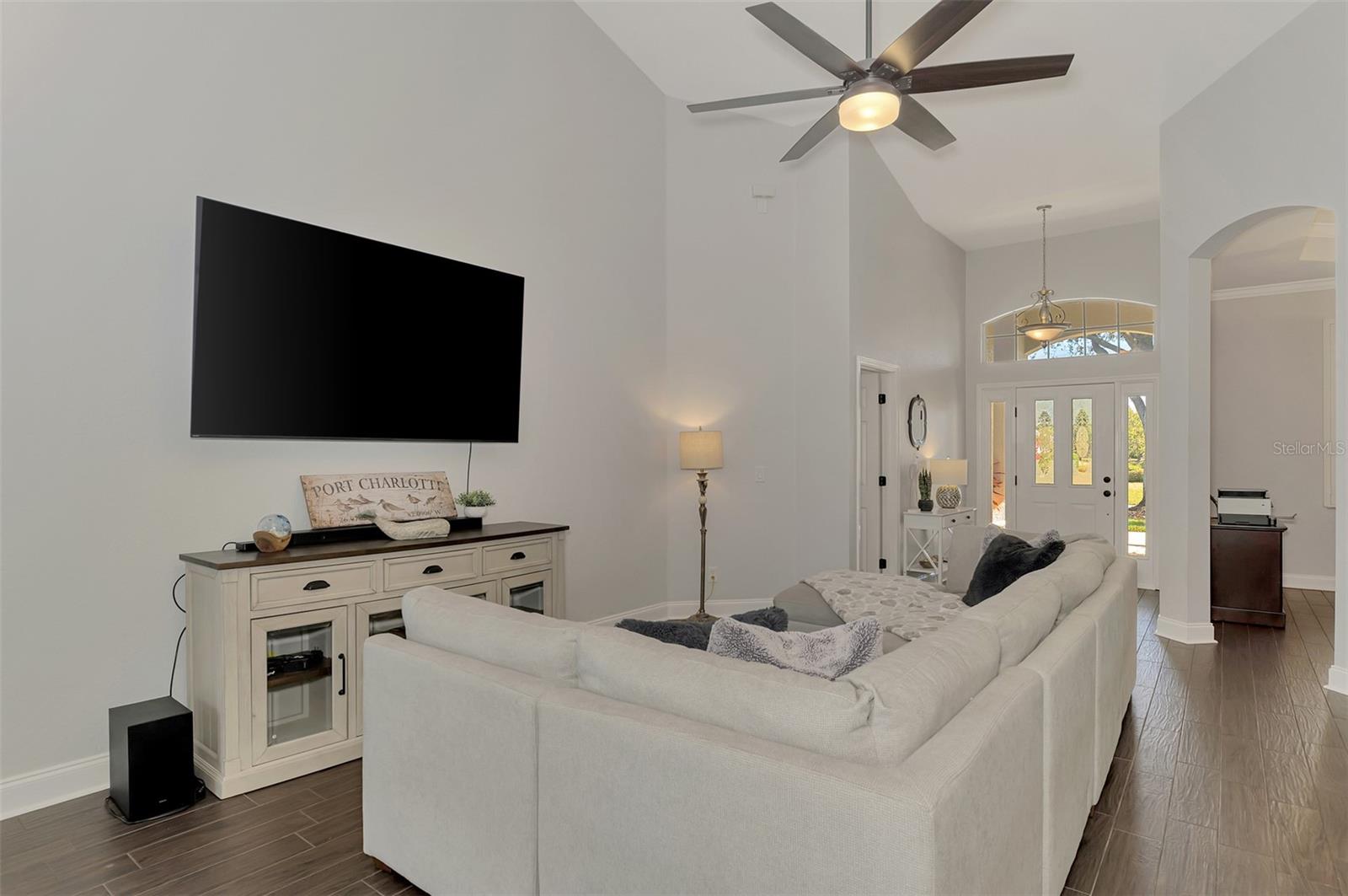 Image 13 of 91 For 14218 Silver Lakes Circle