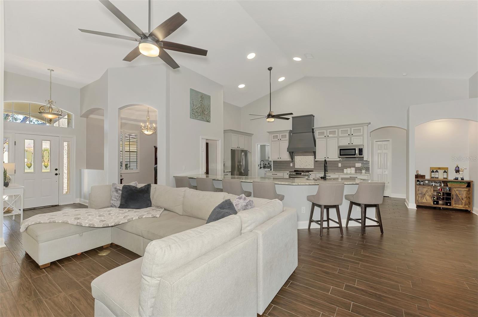 Image 14 of 91 For 14218 Silver Lakes Circle