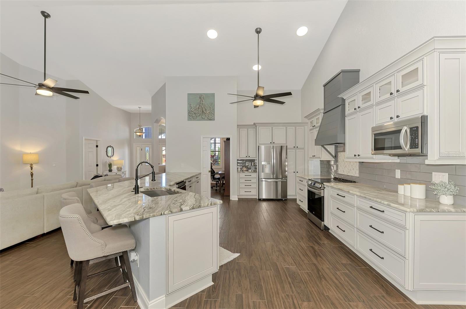 Image 20 of 91 For 14218 Silver Lakes Circle