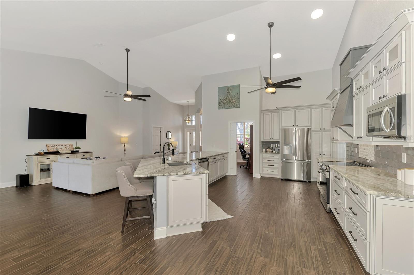 Image 21 of 91 For 14218 Silver Lakes Circle