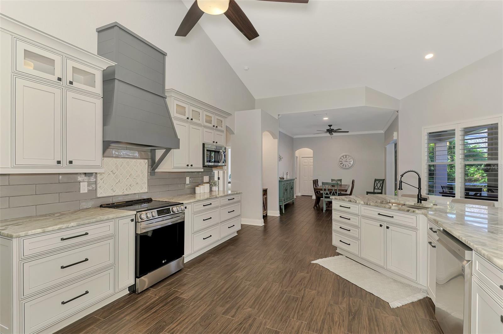 Image 23 of 91 For 14218 Silver Lakes Circle