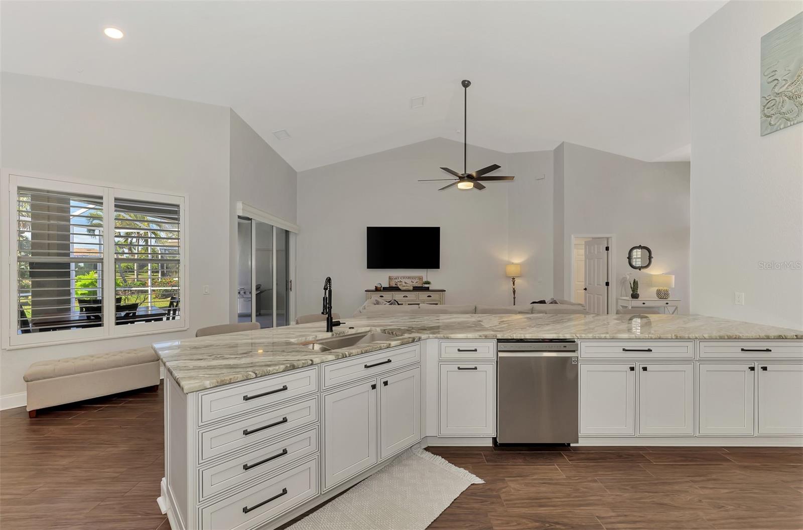 Image 26 of 91 For 14218 Silver Lakes Circle