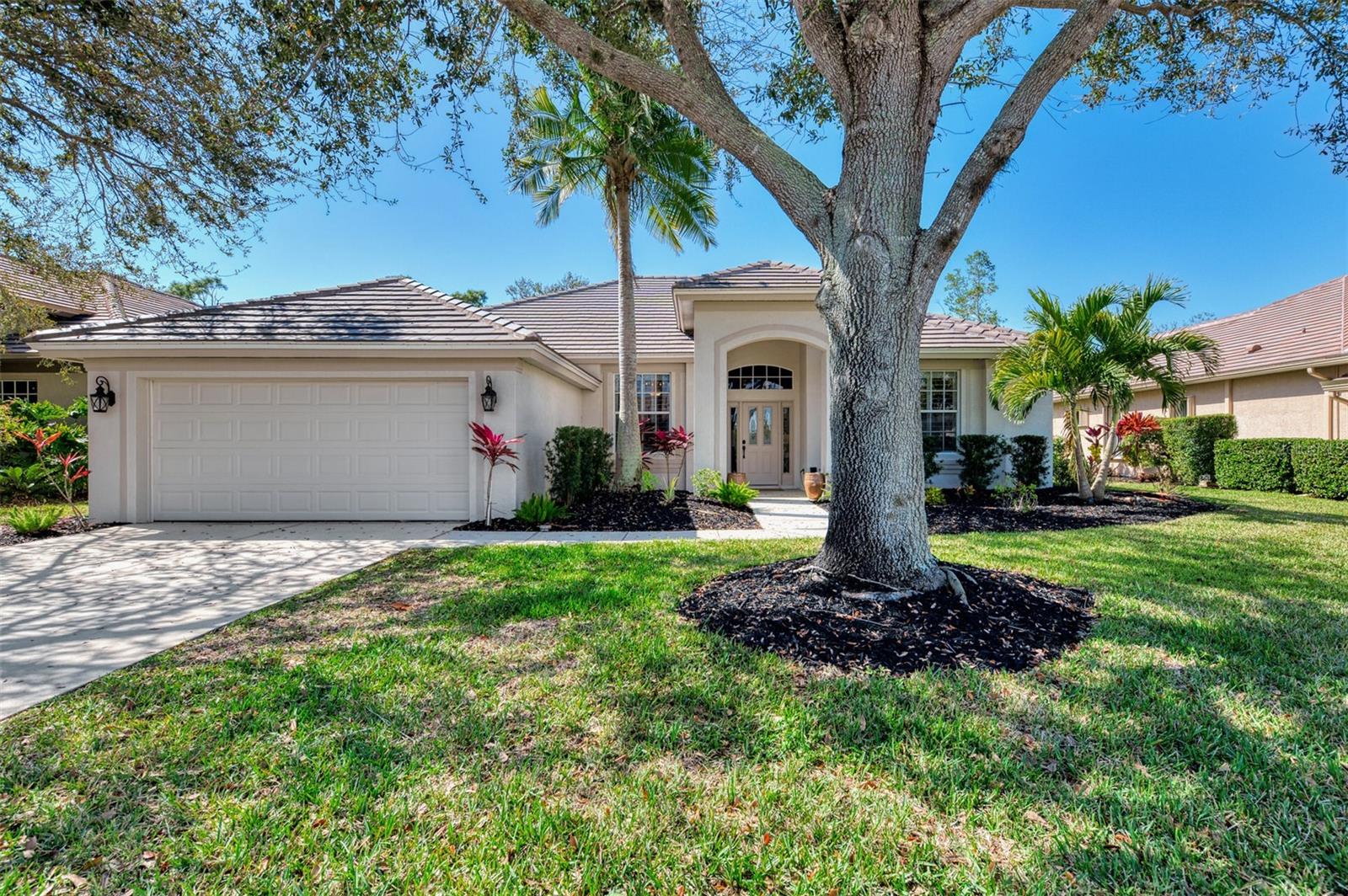 Image 4 of 91 For 14218 Silver Lakes Circle