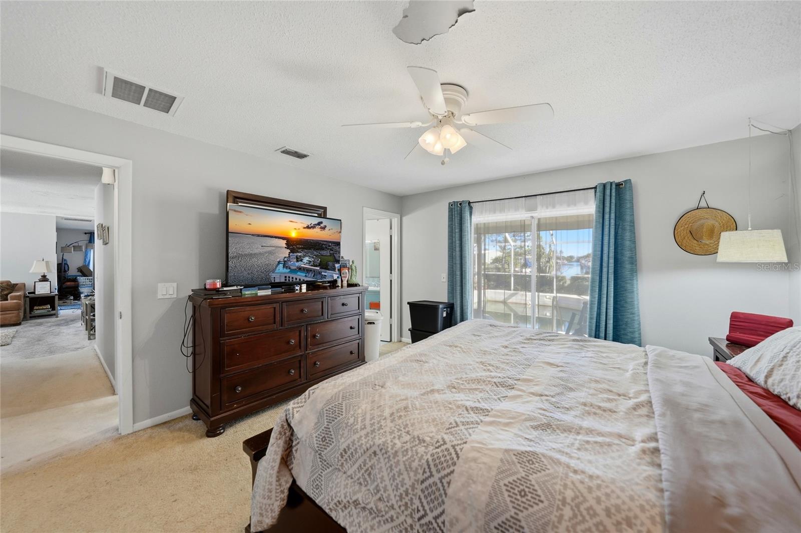 Image 12 of 40 For 157 Deerfield Avenue Ne