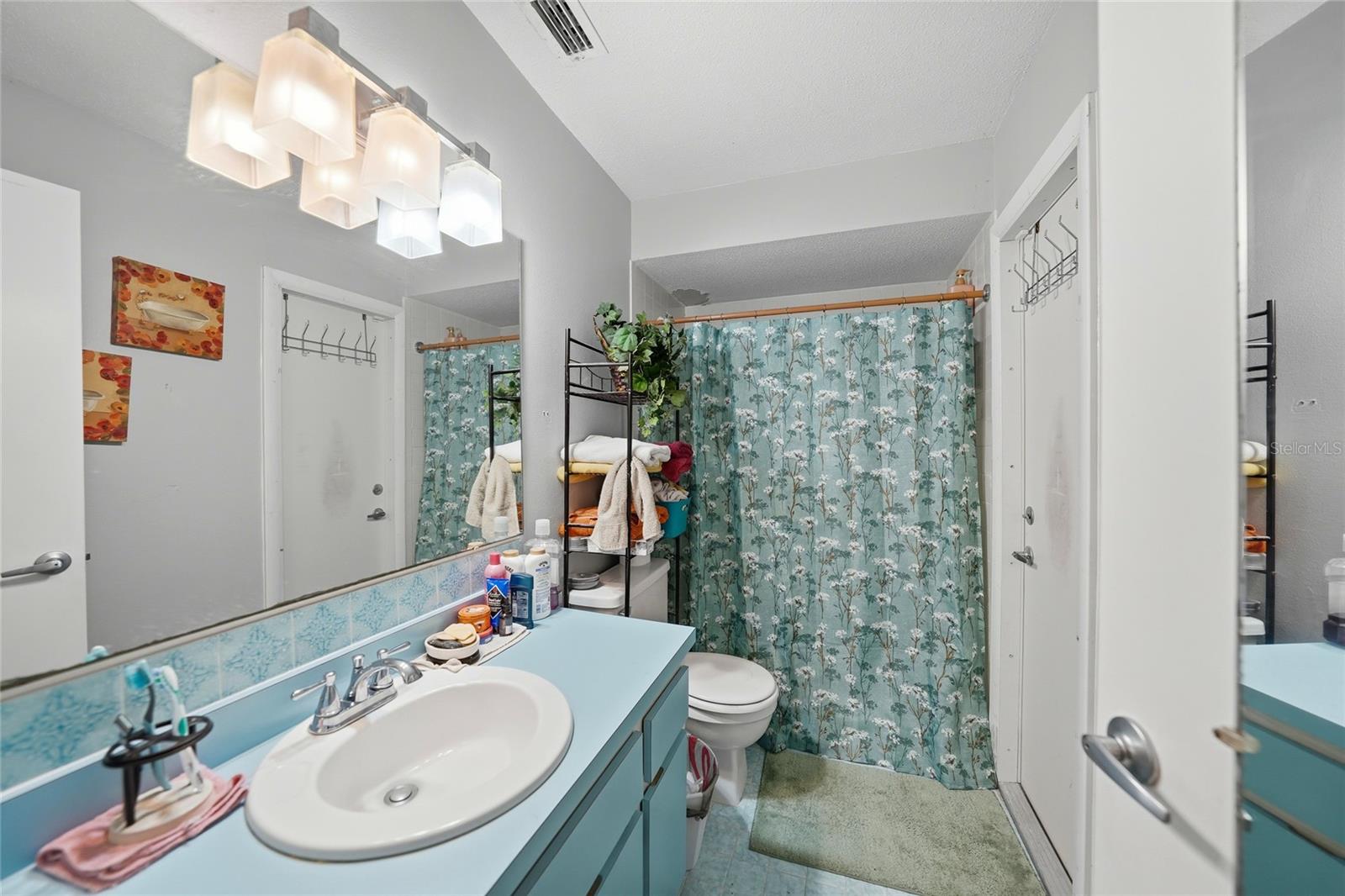 Image 14 of 40 For 157 Deerfield Avenue Ne