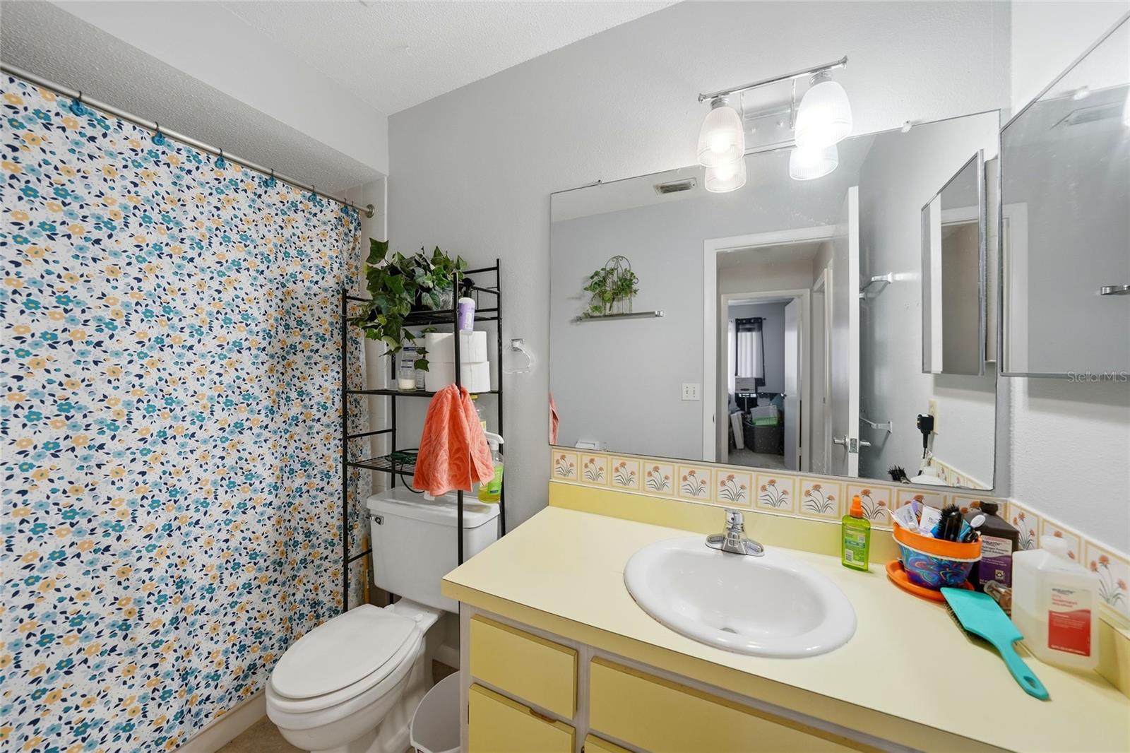 Image 18 of 40 For 157 Deerfield Avenue Ne