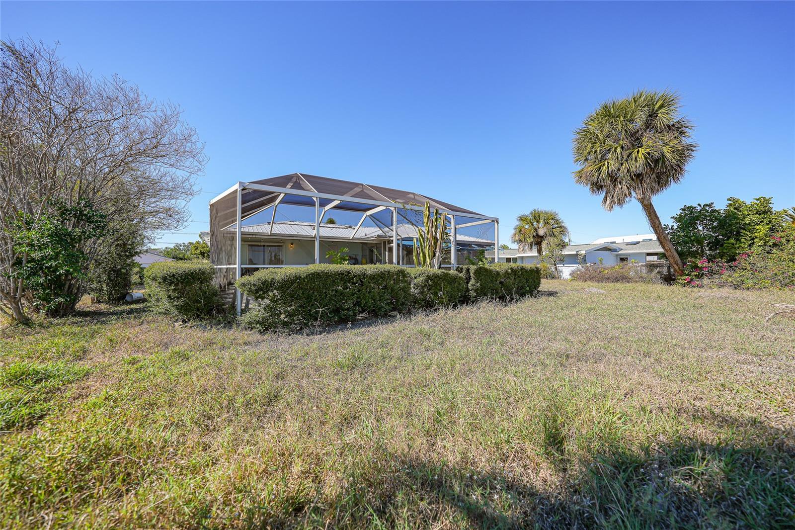 Image 28 of 40 For 157 Deerfield Avenue Ne