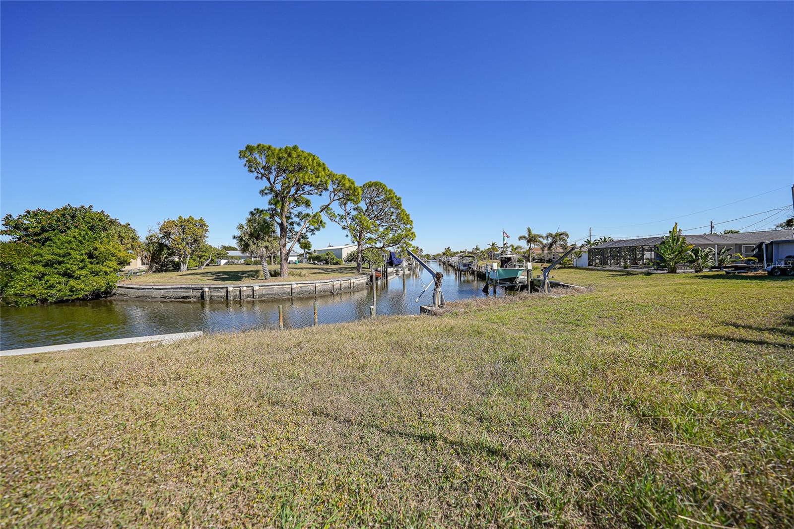 Image 31 of 40 For 157 Deerfield Avenue Ne