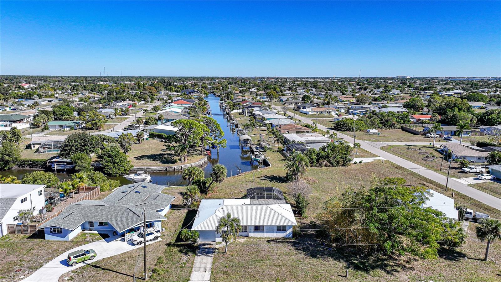 Image 36 of 40 For 157 Deerfield Avenue Ne