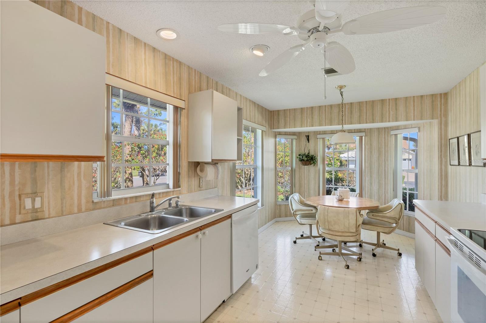 Image 29 of 74 For 1800 Ashley Drive