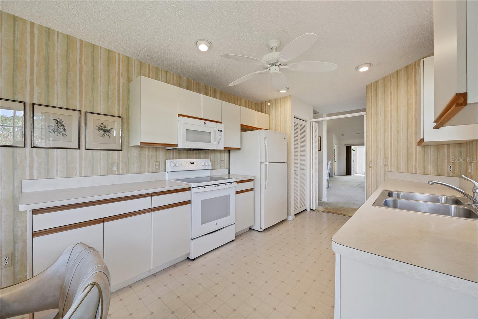 Image 33 of 74 For 1800 Ashley Drive